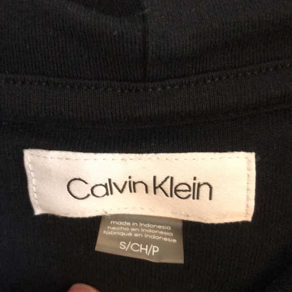 Calvin Klein S - Picture 2 of 4